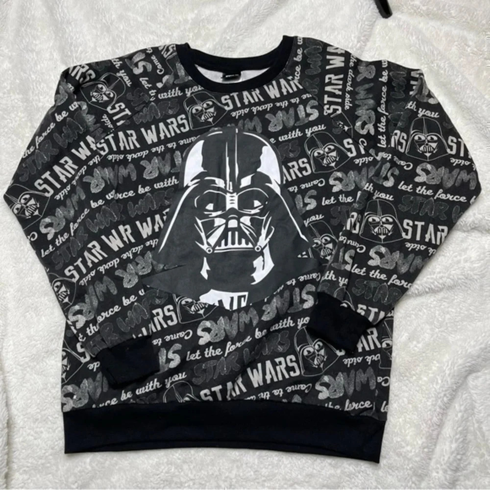 Star‎ Wars black sweatshirt size small Darth Vader